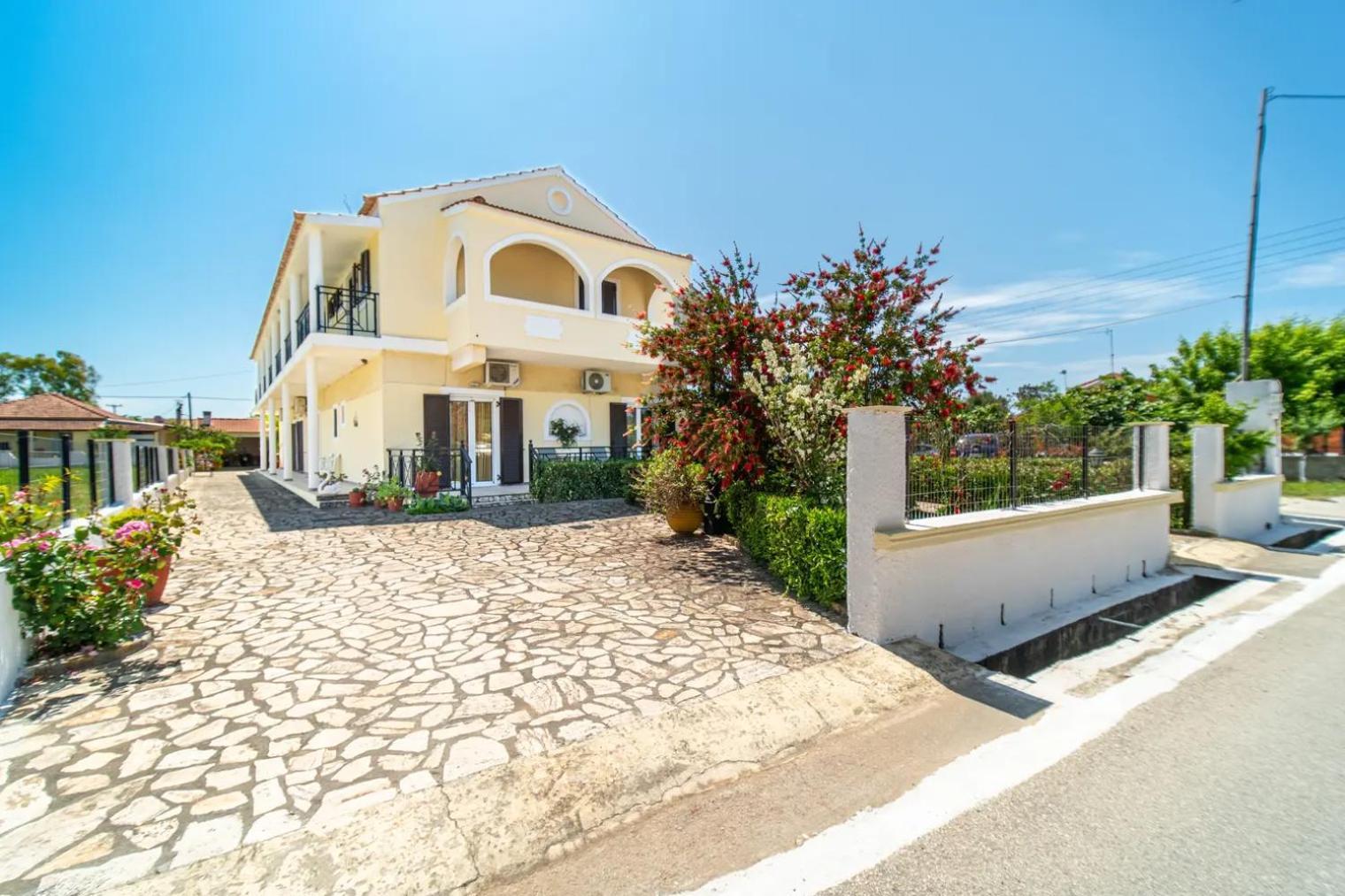 Olga Apartments Agios Georgios  Exterior photo